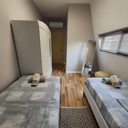 Jozef Apartment